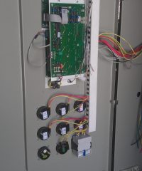 سیستم کنترل اتوماتیک دستگاه تزریق پلاستیک